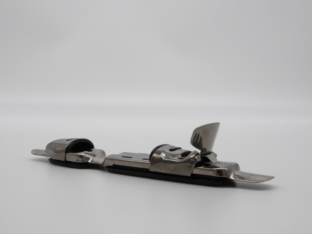 Lineaeffe Black Titanium Plate Reel Seat