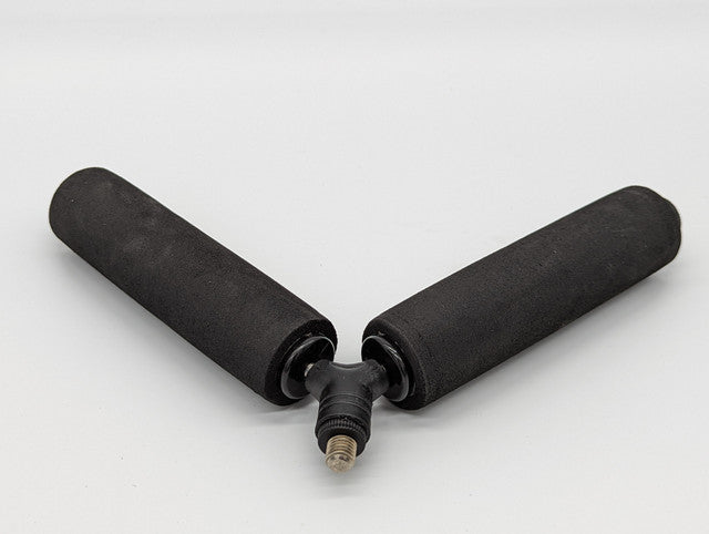 6" V Pole Roller Black Rest