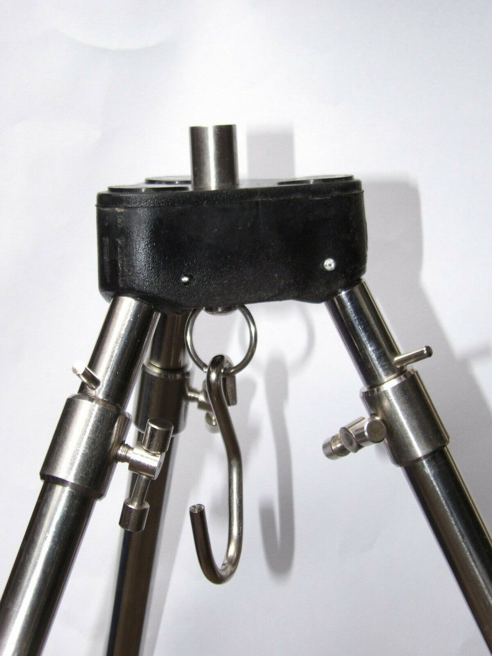 Solid Triangular Fishing Weighing Tripod Block Boss